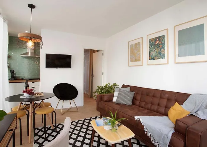 Apartment 205 Serenity *