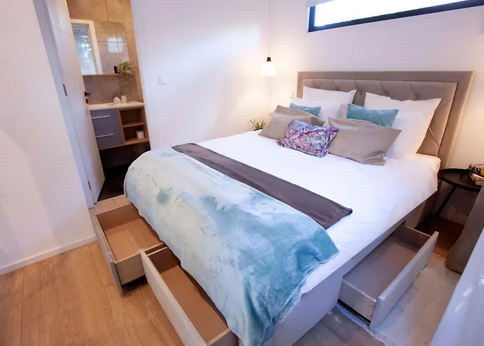 Apartment 205 Serenity *